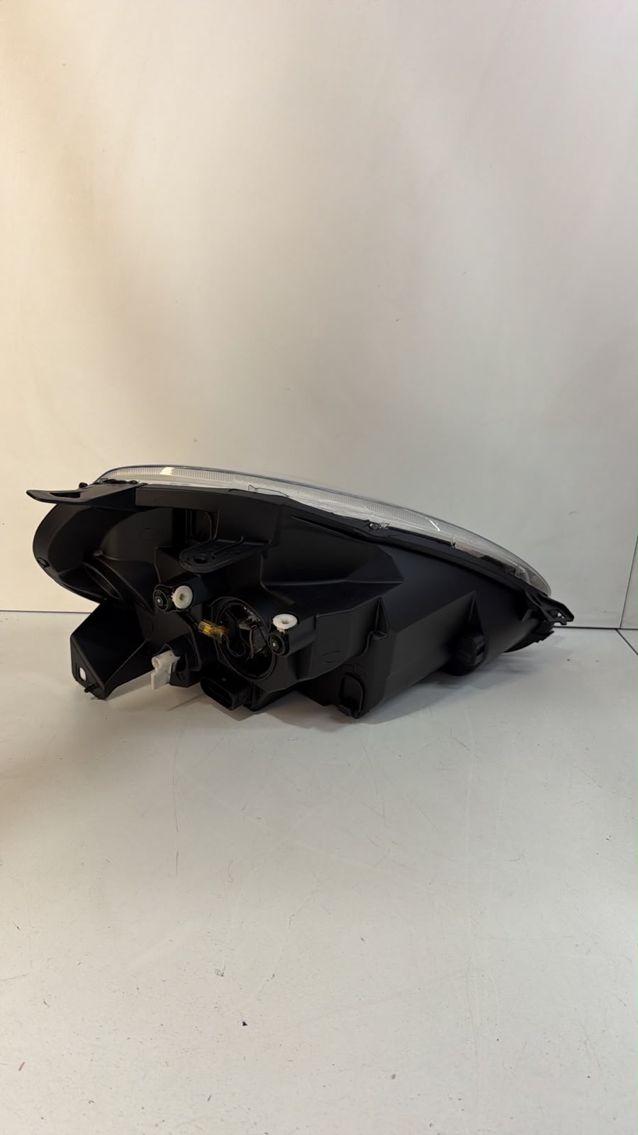 Farol Fiat Punto 2007 a 2012 Lado Esquerdo cromado original - foto 2 de 4