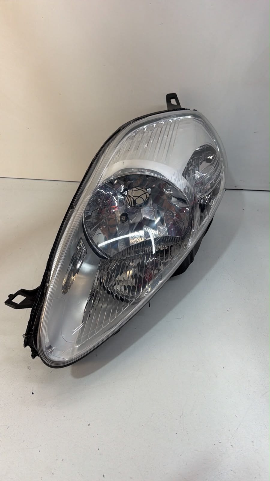 Farol Fiat Punto 2007 a 2012 Lado Esquerdo cromado original - foto 4 de 4