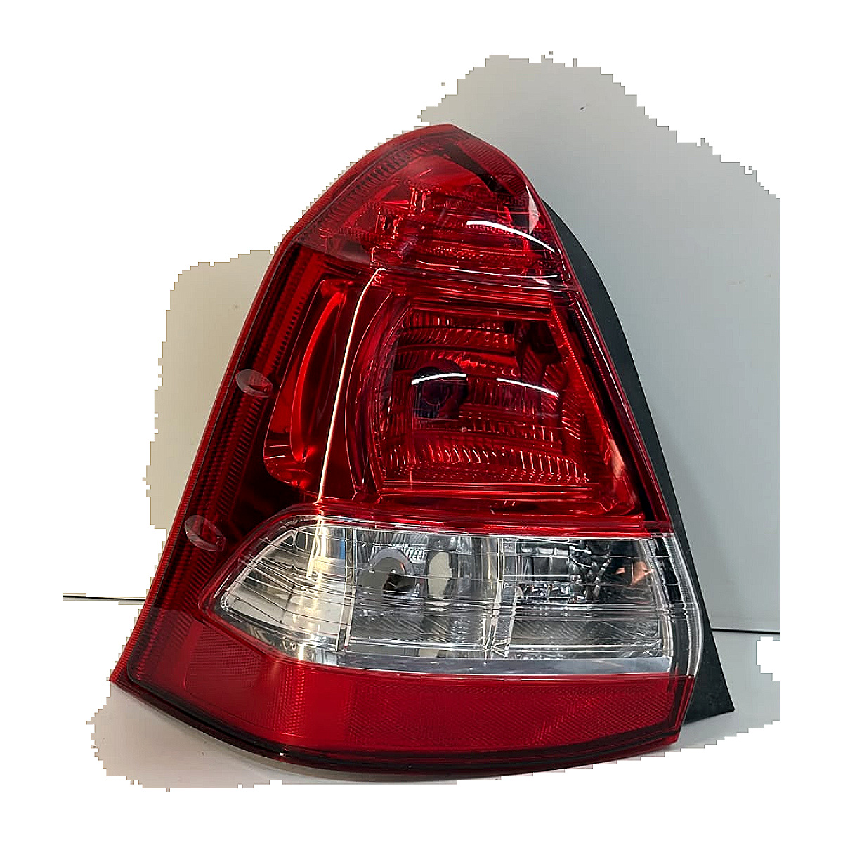 Lanterna freio Toyota Etios Sedan Ano 2013 a 2020 Lado Esquerdo Motorista luz Traseira - foto 1 de 5
