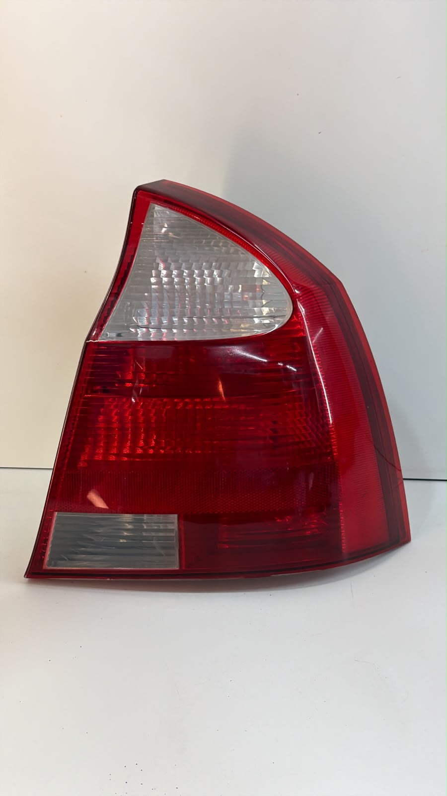 lanterna traseira Chevrolet Corsa Sedan 2003 a 2007. - foto 5 de 5