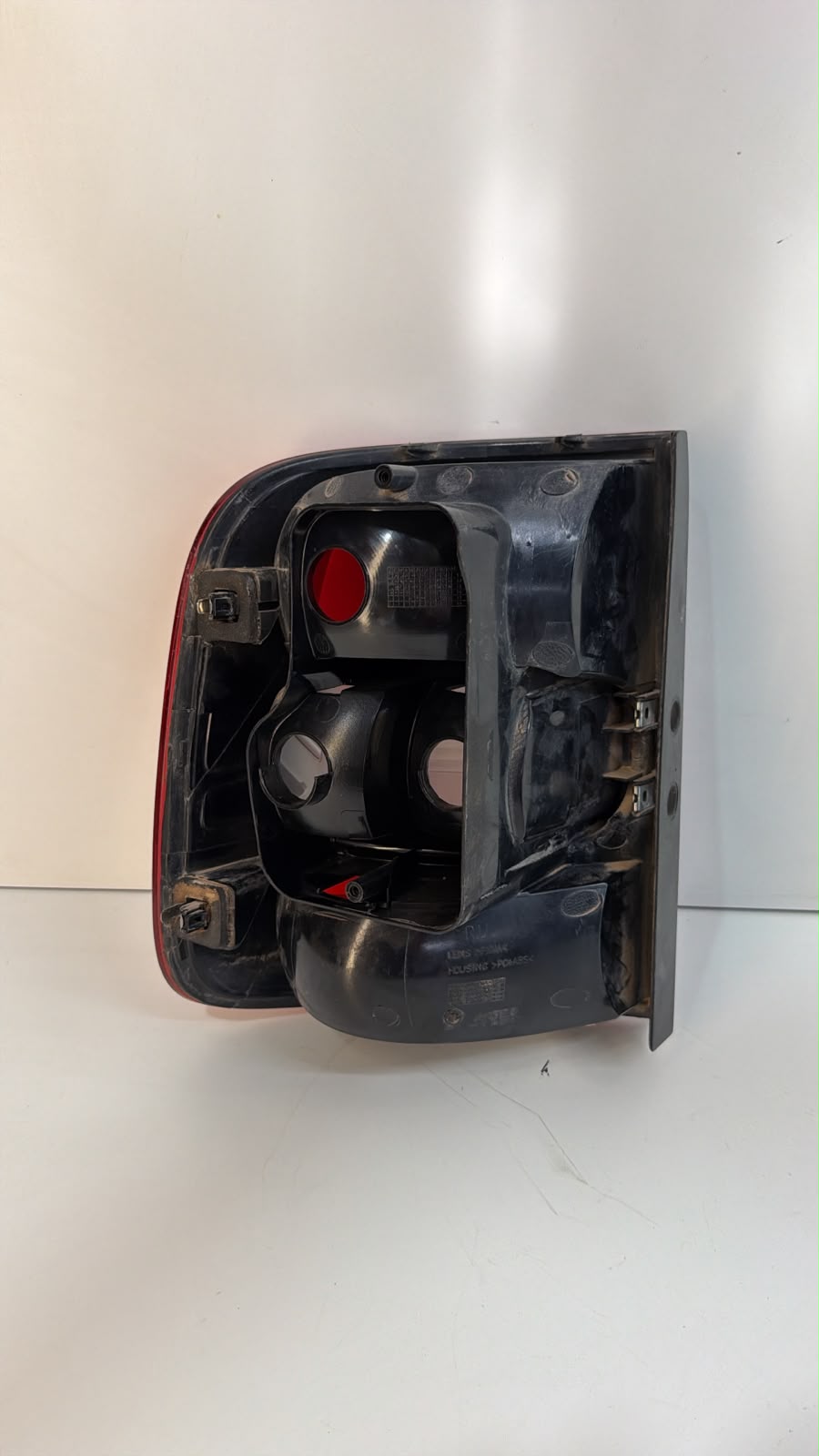 par Lanterna traseira Volkswagen Saveiro G5/G6 2009 a 2016 original - foto 6 de 10
