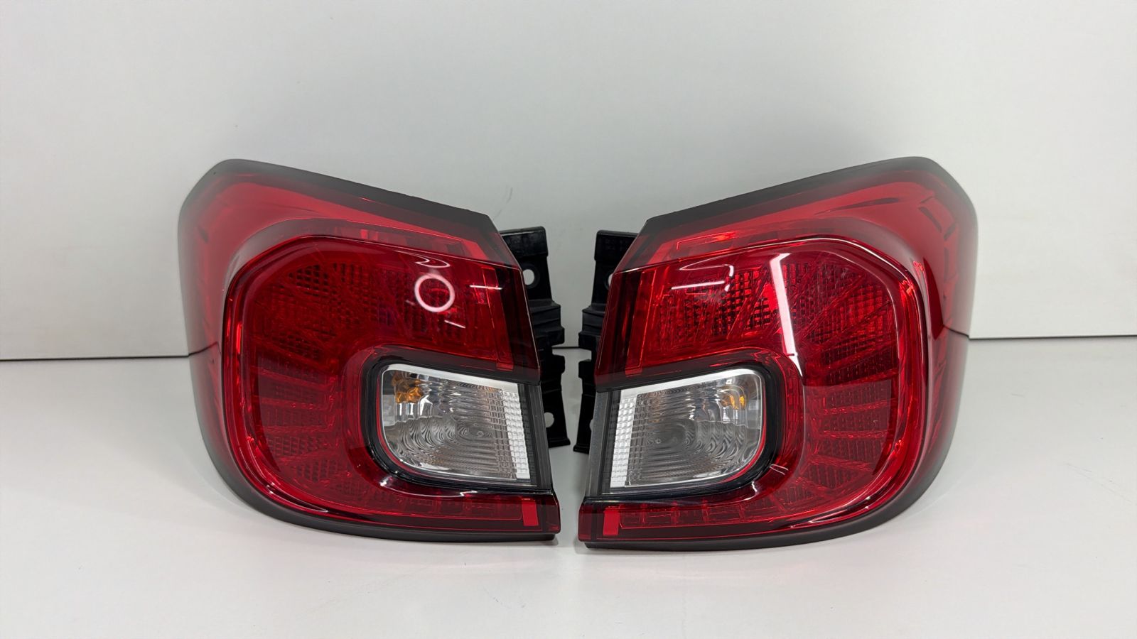 Par Lanterna Traseira Fiat Argo 2017 2018 2019 2020 A 2025 Usado original - foto 4 de 4