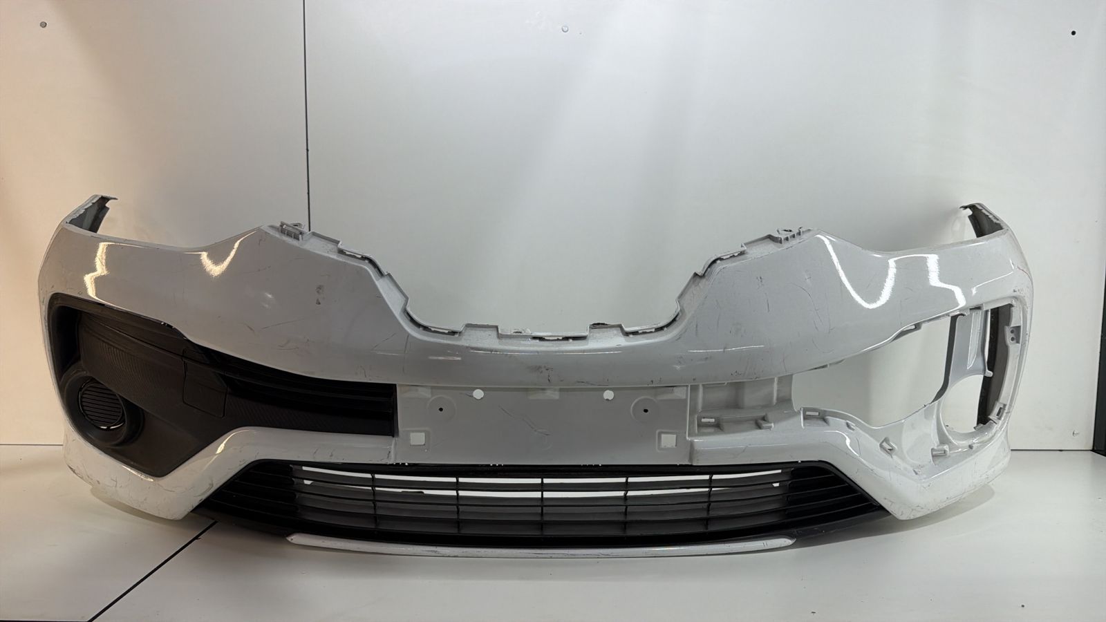 Parachoque Toyota Etios 2017 2018 2019 2020 2021 Original Usado - foto 1 de 2